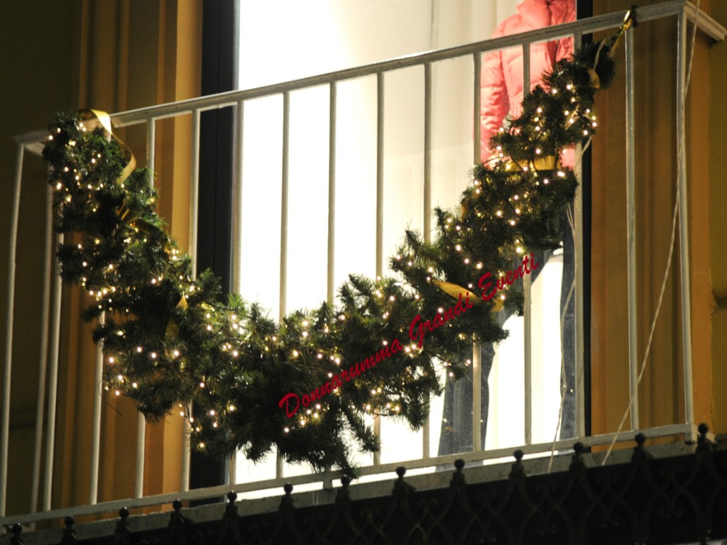 Decorazione natalizia su ringhiera